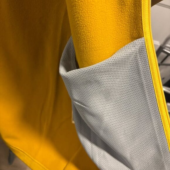 Haglöfs Frost Mid Hoodie, Mustard Yellow Lightweight Fleece (Men Size M) - Picture 4 of 5